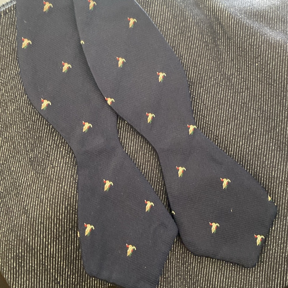 J Crew  100% Silk Bird Bow Tie